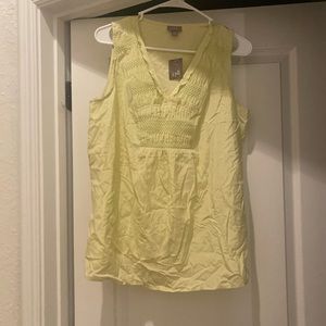 NWT J Jill sleeveless top. Size medium petite. V neck. 52% silk 48% cotton.